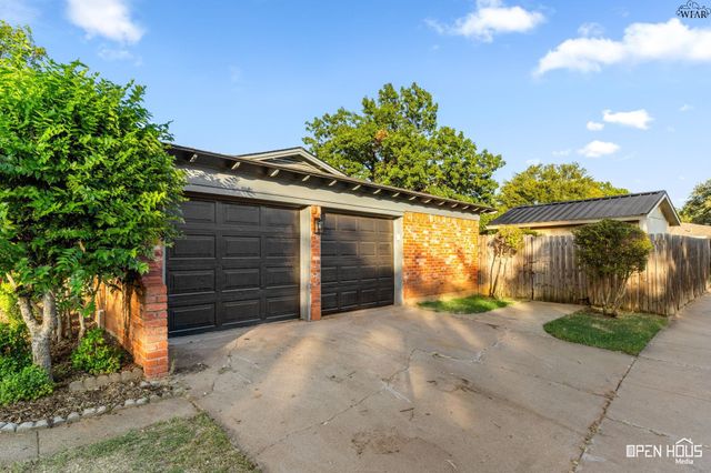1543 SWEETBRIAR DRIVE, Wichita Falls, TX 76302