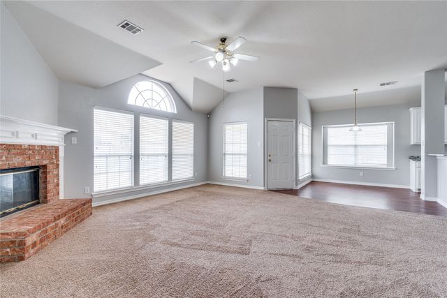 1700 Wylie Creek Drive, Desoto, TX 75115