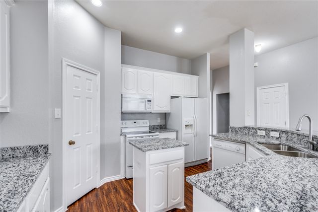 1700 Wylie Creek Drive, Desoto, TX 75115
