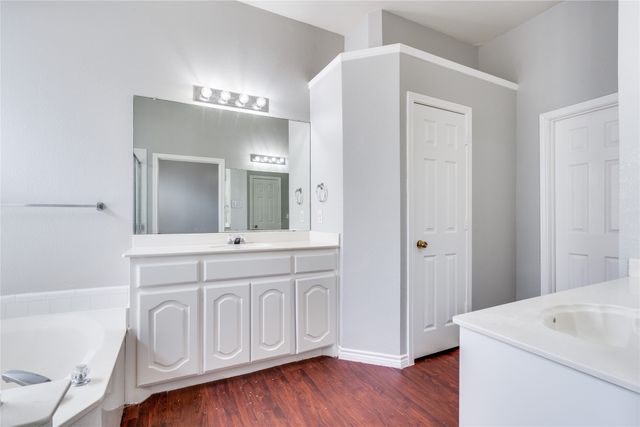 1700 Wylie Creek Drive, Desoto, TX 75115