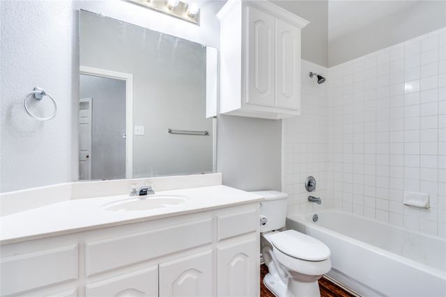 1700 Wylie Creek Drive, Desoto, TX 75115