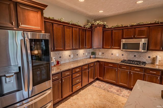 2077 Foxmoor Lane, Lafayette, IN 47905
