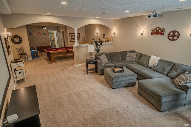 2077 Foxmoor Lane, Lafayette, IN 47905