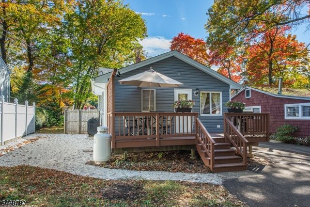 29 Notch Rd, Rockaway Twp., NJ 07435