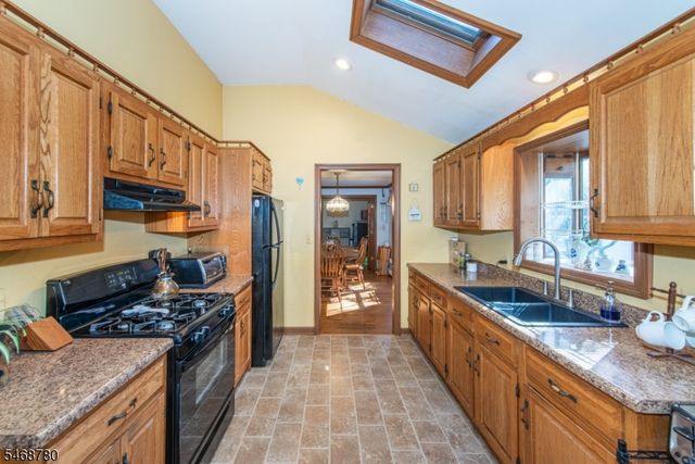 29 Notch Rd, Rockaway Twp., NJ 07435
