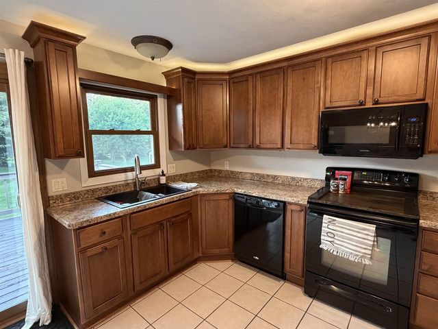 2767 Star Crest Trail, Sun Prairie, WI 53590