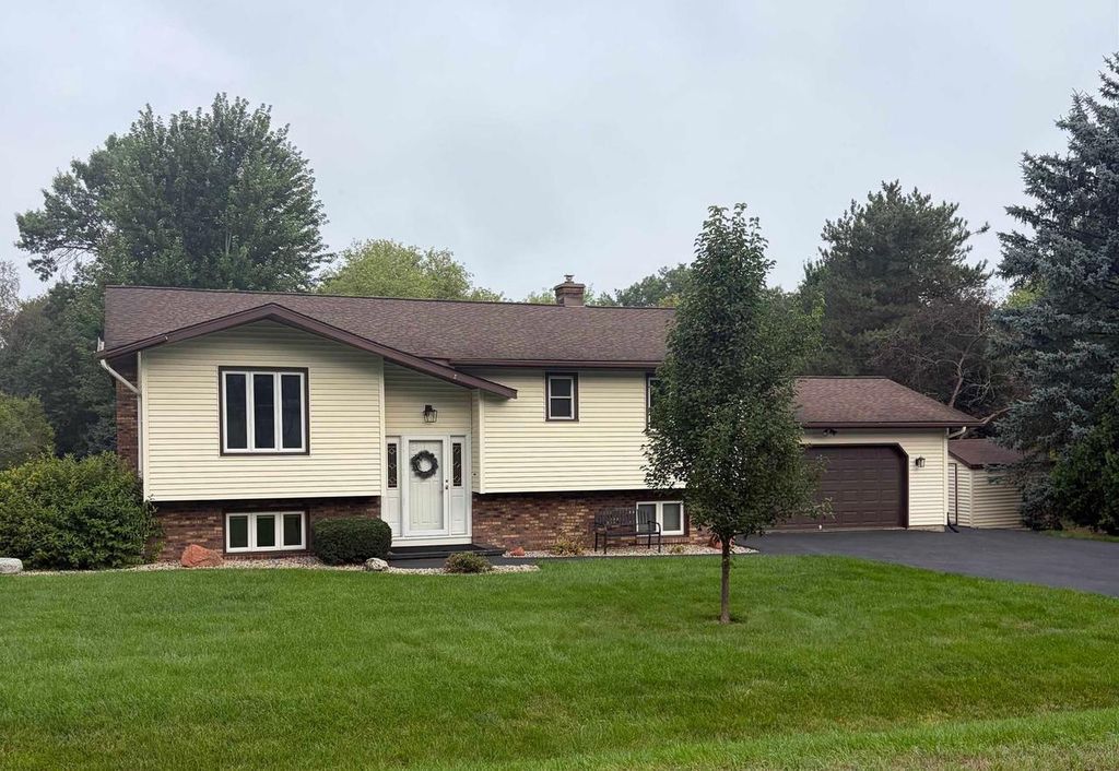 2767 Star Crest Trail, Sun Prairie, WI 53590