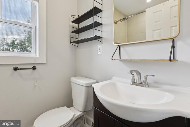 2026 SAVANNAH PLACE, Washington, DC 20020