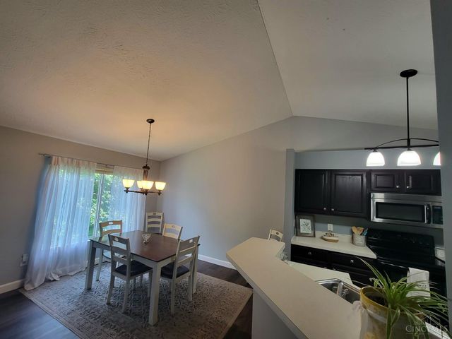 5892 Stonebridge Circle, Miami Twp, OH 45150