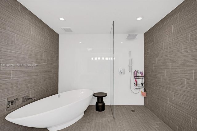300 Sunny Isles Blvd 4-1104, Sunny Isles Beach, FL 33160