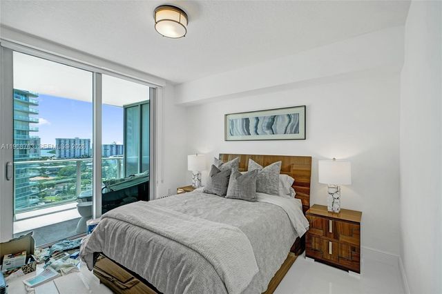 300 Sunny Isles Blvd 4-1104, Sunny Isles Beach, FL 33160