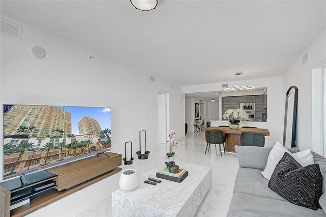 300 Sunny Isles Blvd 4-1104, Sunny Isles Beach, FL 33160