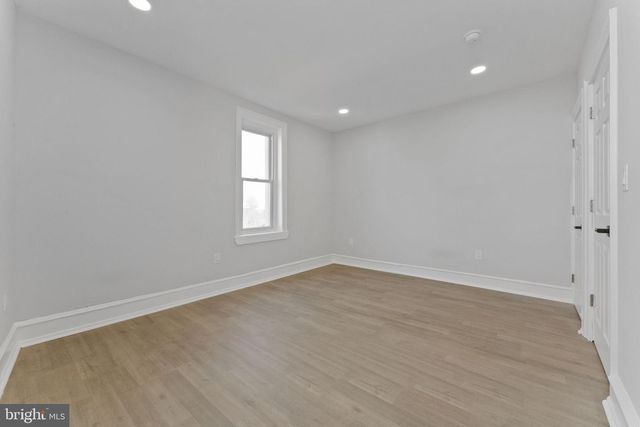 7703 RIDGE AVE, Philadelphia, PA 19128