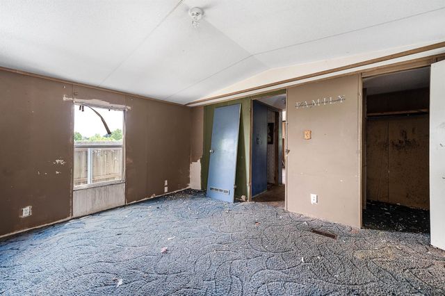 804 Chatman Street, Alvin, TX 77511