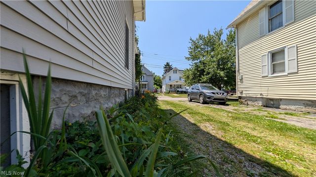 131 Grove Drive, Ashtabula, OH 44004