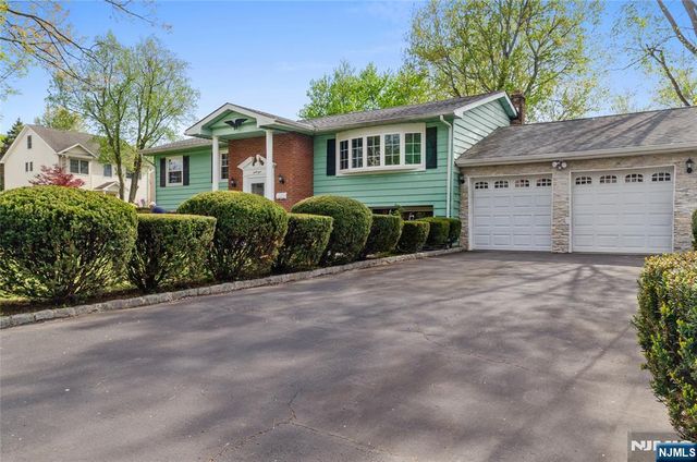 41 Cooper Avenue, Roseland, NJ 07068
