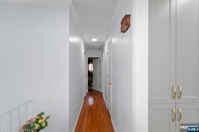 41 Cooper Avenue, Roseland, NJ 07068