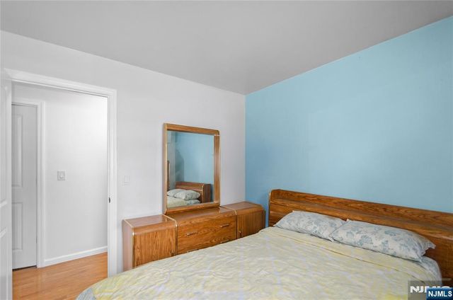 41 Cooper Avenue, Roseland, NJ 07068