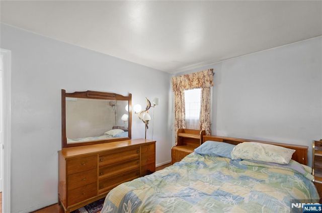 41 Cooper Avenue, Roseland, NJ 07068