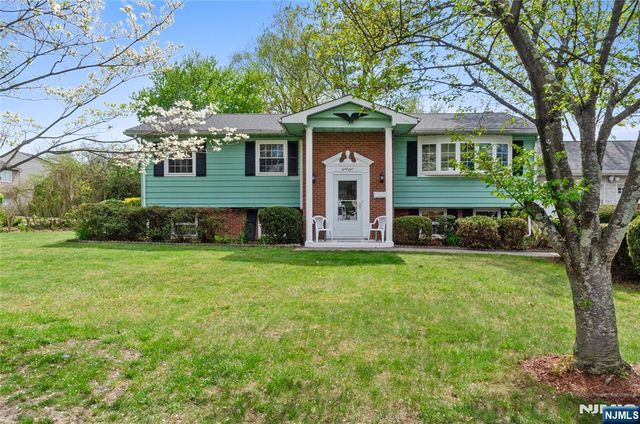 41 Cooper Avenue, Roseland, NJ 07068