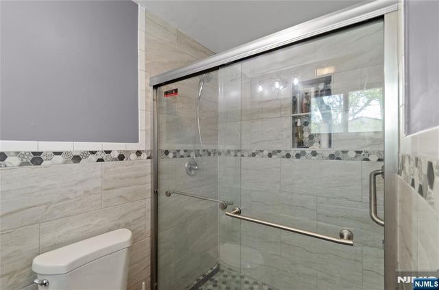 41 Cooper Avenue, Roseland, NJ 07068