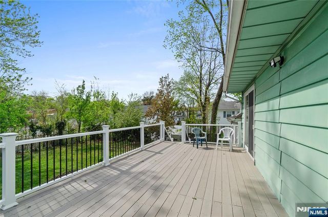 41 Cooper Avenue, Roseland, NJ 07068