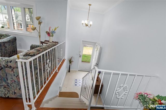 41 Cooper Avenue, Roseland, NJ 07068