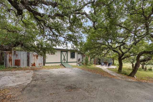 544 RIVER VIEW DR, Johnson City, TX 78636