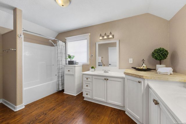 544 RIVER VIEW DR, Johnson City, TX 78636