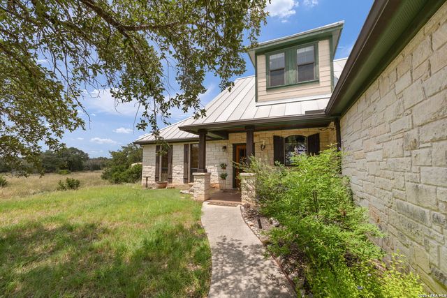 544 RIVER VIEW DR, Johnson City, TX 78636