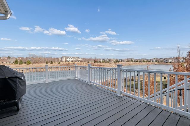 1620 Bluewater Lane, Woodbury, MN 55129