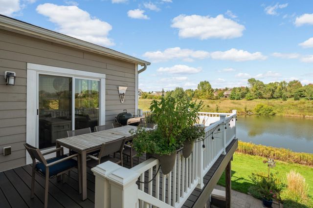 1620 Bluewater Lane, Woodbury, MN 55129