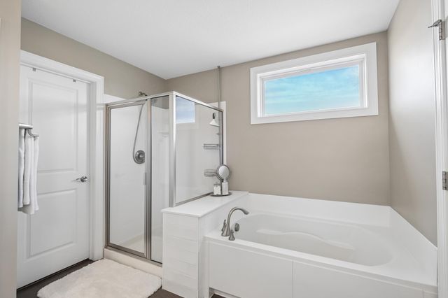 1620 Bluewater Lane, Woodbury, MN 55129