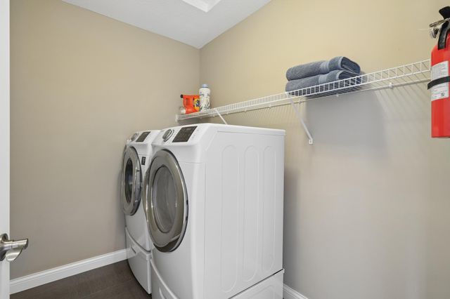 1620 Bluewater Lane, Woodbury, MN 55129