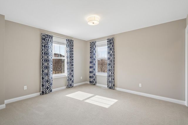 1620 Bluewater Lane, Woodbury, MN 55129