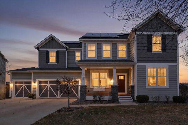 1620 Bluewater Lane, Woodbury, MN 55129