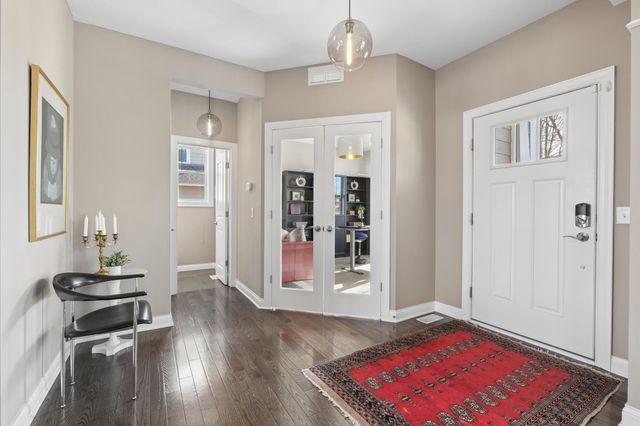 1620 Bluewater Lane, Woodbury, MN 55129