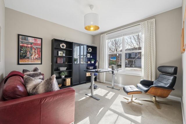 1620 Bluewater Lane, Woodbury, MN 55129