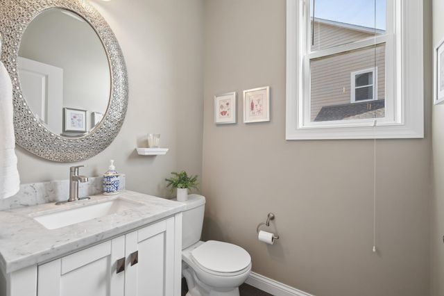 1620 Bluewater Lane, Woodbury, MN 55129