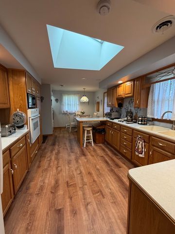 22354 S Donna Avenue, Channahon, IL 60410