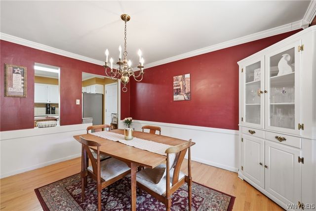6 Chestnut Hill Lane, Amherst, NY 14221