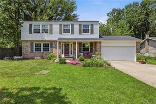 6 Chestnut Hill Lane, Amherst, NY 14221