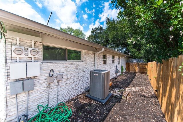 4908 Rowena Ave A, Austin, TX 78751