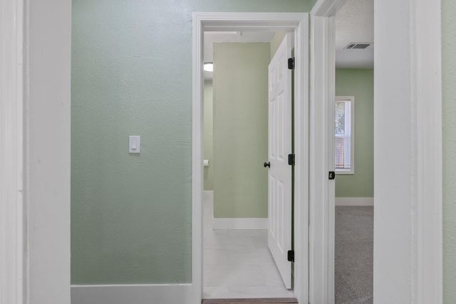 1247 N Ferger Avenue, Fresno, CA 93728