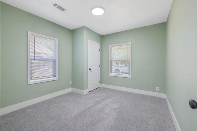 1247 N Ferger Avenue, Fresno, CA 93728