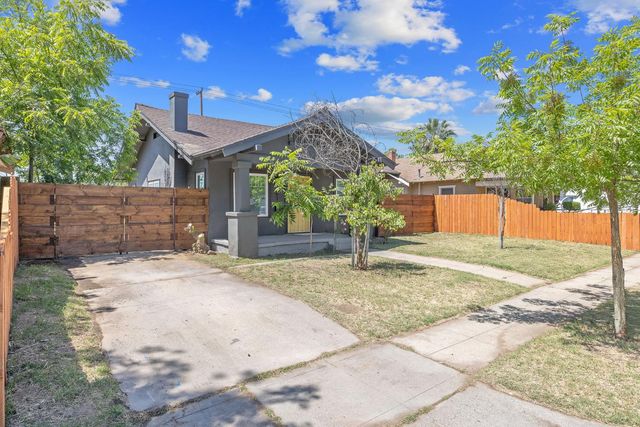 1247 N Ferger Avenue, Fresno, CA 93728