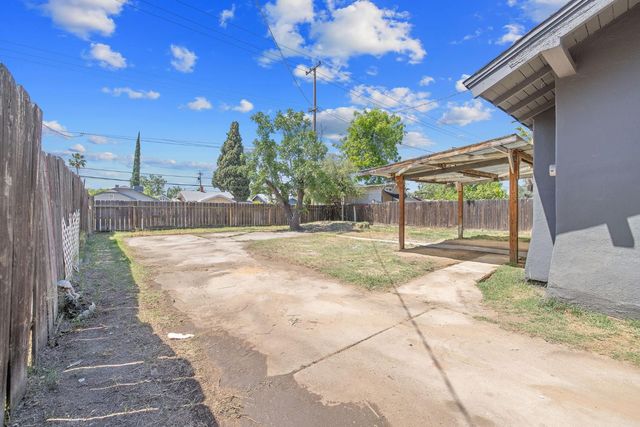 1247 N Ferger Avenue, Fresno, CA 93728