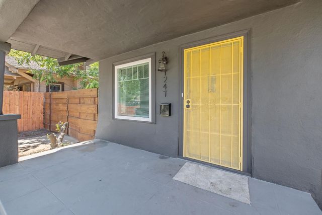 1247 N Ferger Avenue, Fresno, CA 93728