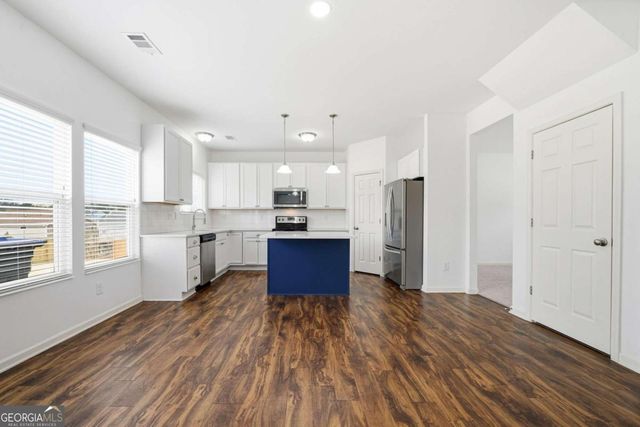 1560 Avalon Creek Road, Sugar Hill, GA 30518