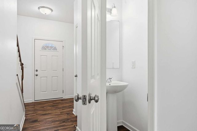 1560 Avalon Creek Road, Sugar Hill, GA 30518